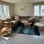 Romslig Leilighet I Sentrum Med Egen Takterrasse